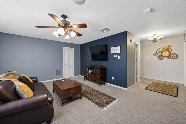 2635 Shady Acres Court A, Houston, TX 77008