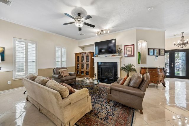 2635 Shady Acres Court A, Houston, TX 77008