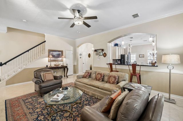 2635 Shady Acres Court A, Houston, TX 77008