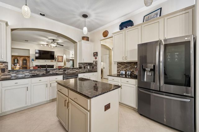 2635 Shady Acres Court A, Houston, TX 77008