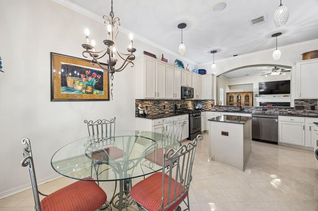 2635 Shady Acres Court A, Houston, TX 77008
