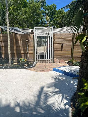 225 SE 16th Ave 8, Fort Lauderdale, FL 33301