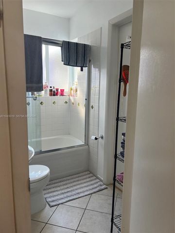 225 SE 16th Ave 8, Fort Lauderdale, FL 33301