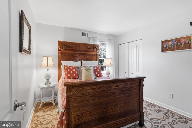 7711 HAYFIELD RD, Alexandria, VA 22315