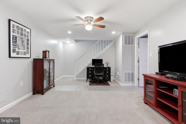 7711 HAYFIELD RD, Alexandria, VA 22315
