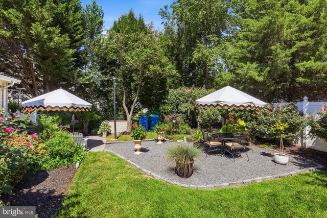 7711 HAYFIELD RD, Alexandria, VA 22315