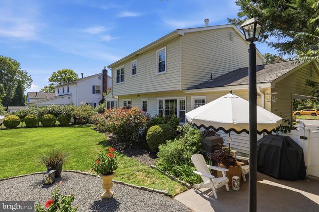 7711 HAYFIELD RD, Alexandria, VA 22315