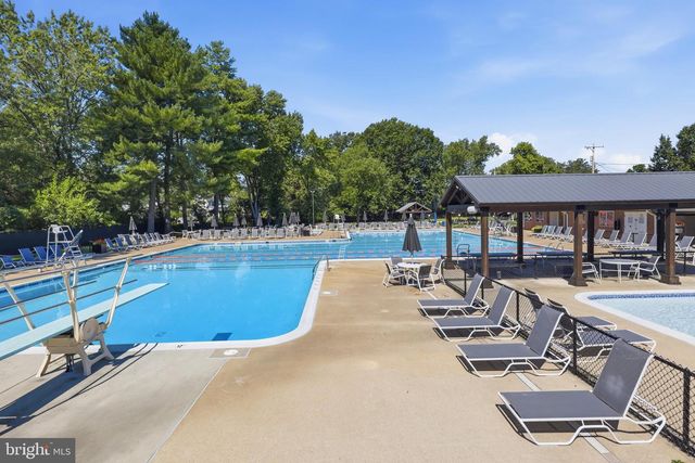 7711 HAYFIELD RD, Alexandria, VA 22315