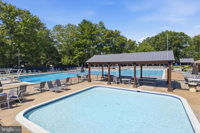 7711 HAYFIELD RD, Alexandria, VA 22315
