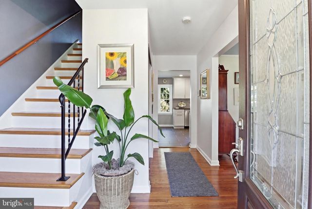 7711 HAYFIELD RD, Alexandria, VA 22315
