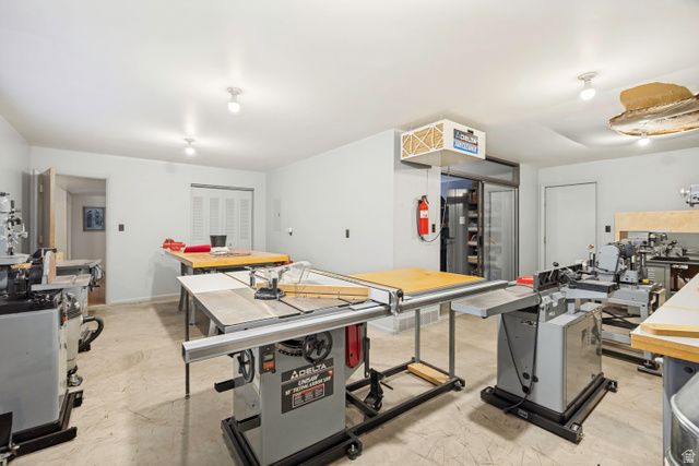 8734 S SUGARLOAF DR, Cottonwood Heights, UT 84093