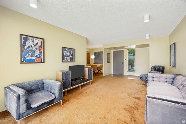 8734 S SUGARLOAF DR, Cottonwood Heights, UT 84093