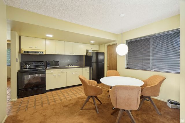 8734 S SUGARLOAF DR, Cottonwood Heights, UT 84093
