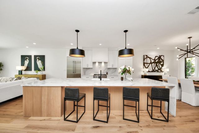 571 N Post Oak Lane, Houston, TX 77024