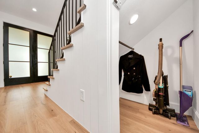 571 N Post Oak Lane, Houston, TX 77024