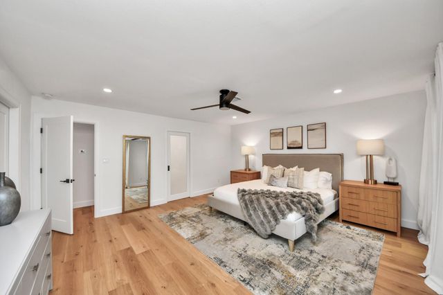 571 N Post Oak Lane, Houston, TX 77024