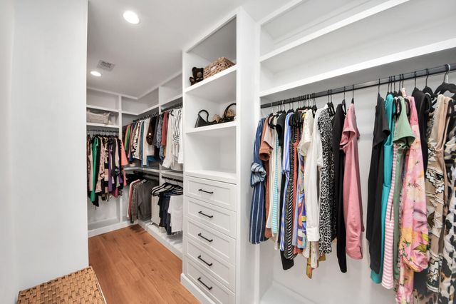 571 N Post Oak Lane, Houston, TX 77024