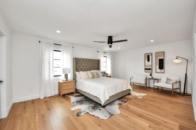 571 N Post Oak Lane, Houston, TX 77024