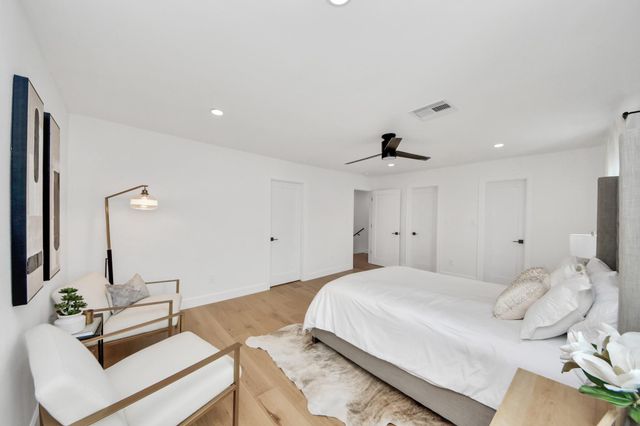 571 N Post Oak Lane, Houston, TX 77024