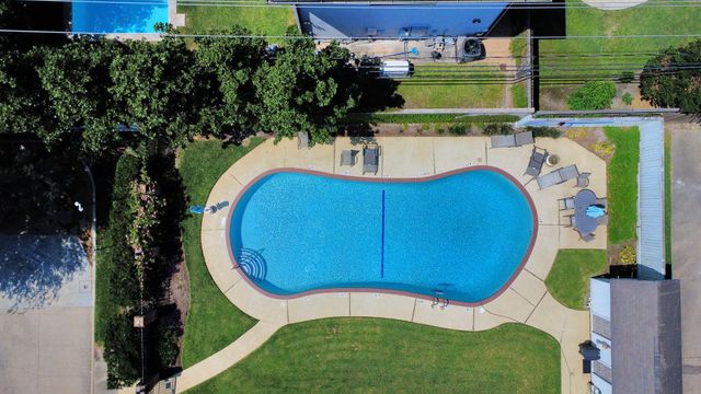 571 N Post Oak Lane, Houston, TX 77024