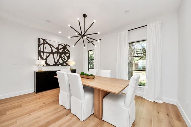 571 N Post Oak Lane, Houston, TX 77024