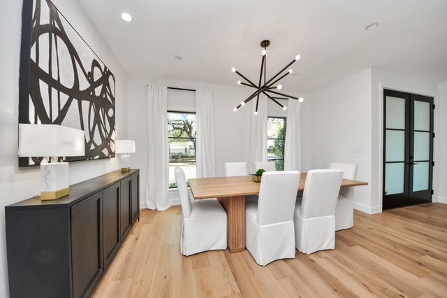 571 N Post Oak Lane, Houston, TX 77024