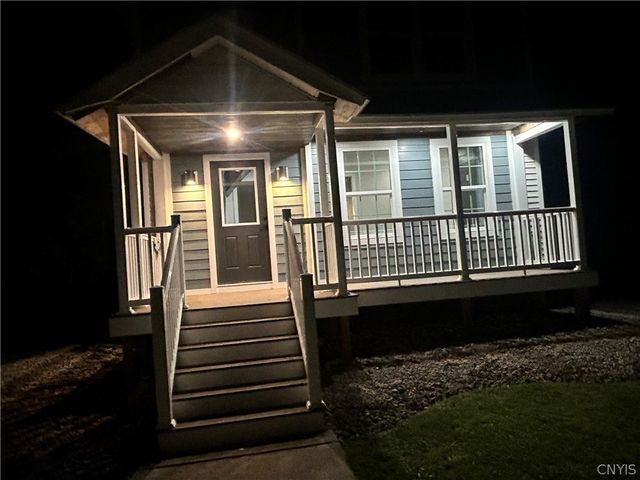 8 Delevan Street, Auburn, NY 13021