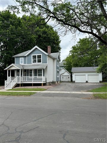 8 Delevan Street, Auburn, NY 13021