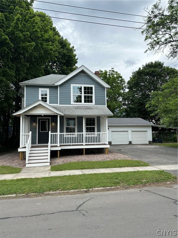 8 Delevan Street, Auburn, NY 13021