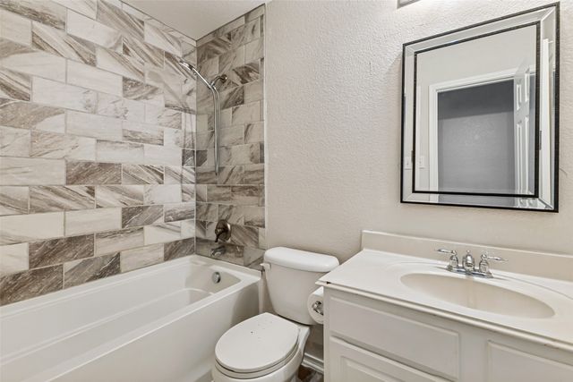 4034 Heavenly Way, Heartland, TX 75126