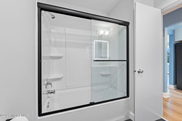 86 San Carlos Street, Toms River, NJ 08757