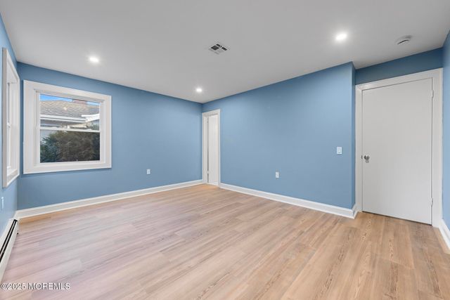 86 San Carlos Street, Toms River, NJ 08757