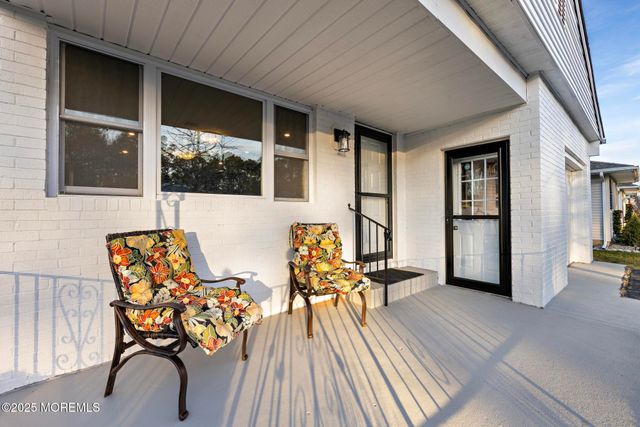 86 San Carlos Street, Toms River, NJ 08757