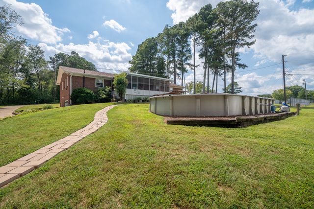 12 Horseshoe Bend Road, Leoma, TN 38468