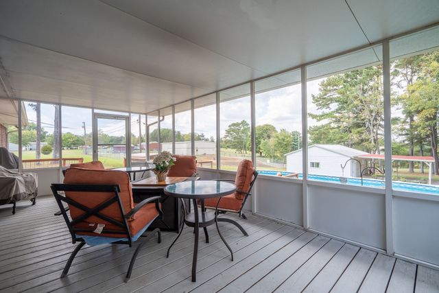 12 Horseshoe Bend Road, Leoma, TN 38468