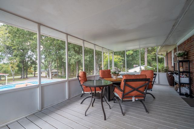 12 Horseshoe Bend Road, Leoma, TN 38468