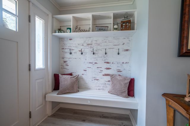 12 Horseshoe Bend Road, Leoma, TN 38468