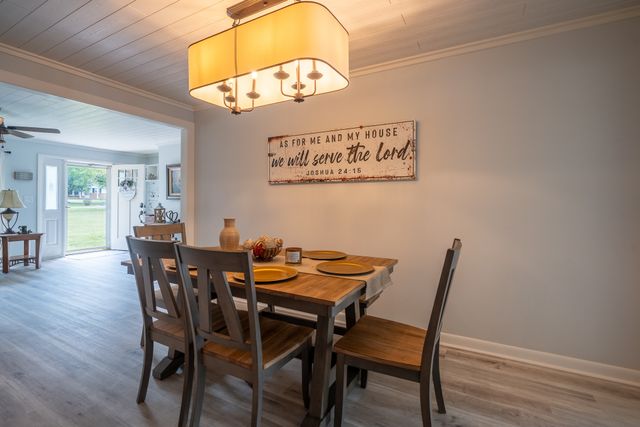 12 Horseshoe Bend Road, Leoma, TN 38468