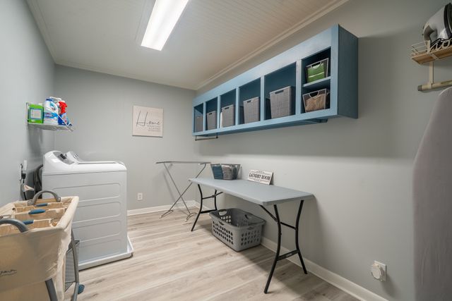 12 Horseshoe Bend Road, Leoma, TN 38468