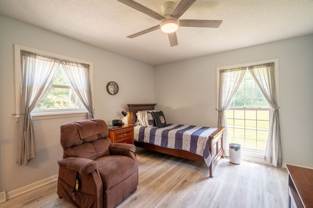 12 Horseshoe Bend Road, Leoma, TN 38468