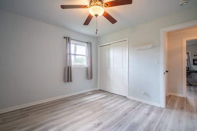 12 Horseshoe Bend Road, Leoma, TN 38468