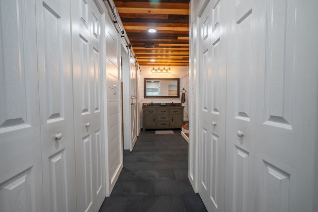 12 Horseshoe Bend Road, Leoma, TN 38468