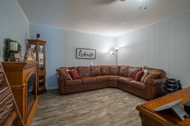 12 Horseshoe Bend Road, Leoma, TN 38468