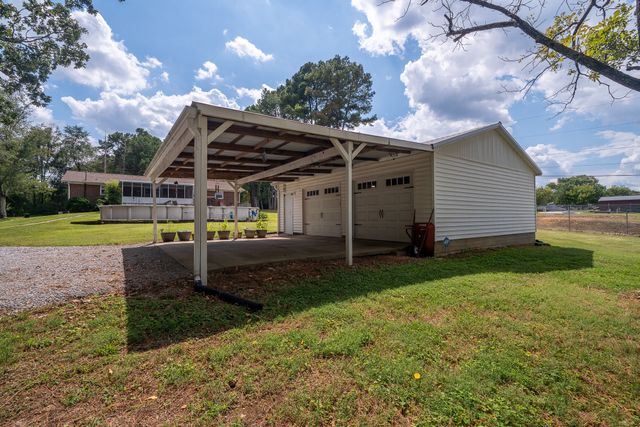 12 Horseshoe Bend Road, Leoma, TN 38468
