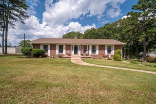 12 Horseshoe Bend Road, Leoma, TN 38468