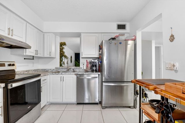 14723 Cumberland Drive 308, Delray Beach, FL 33446