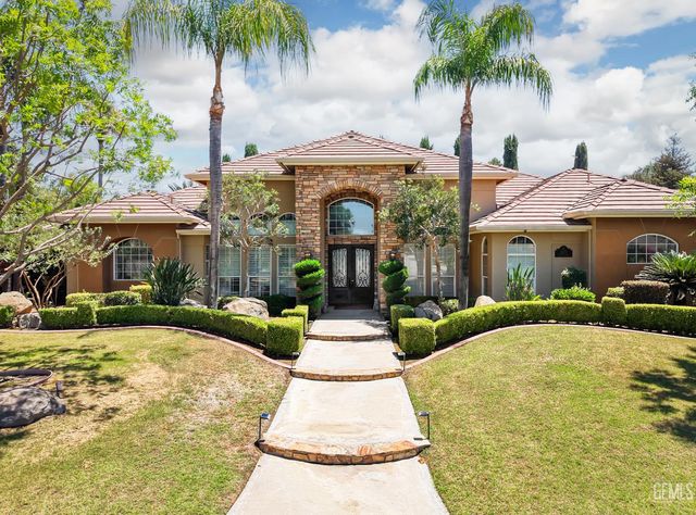 1400 Pineglen Drive, Bakersfield, CA 93312