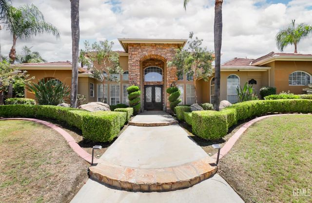 1400 Pineglen Drive, Bakersfield, CA 93312