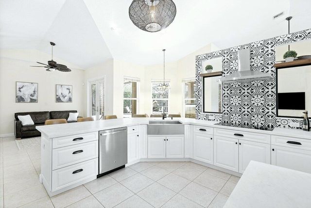 2665 Yarmouth Drive, Wellington, FL 33414