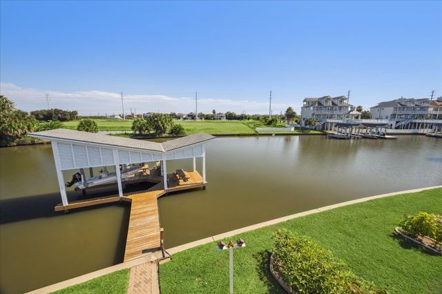 13415 Binnacle Way, Galveston, TX 77554